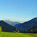 Point 公寓